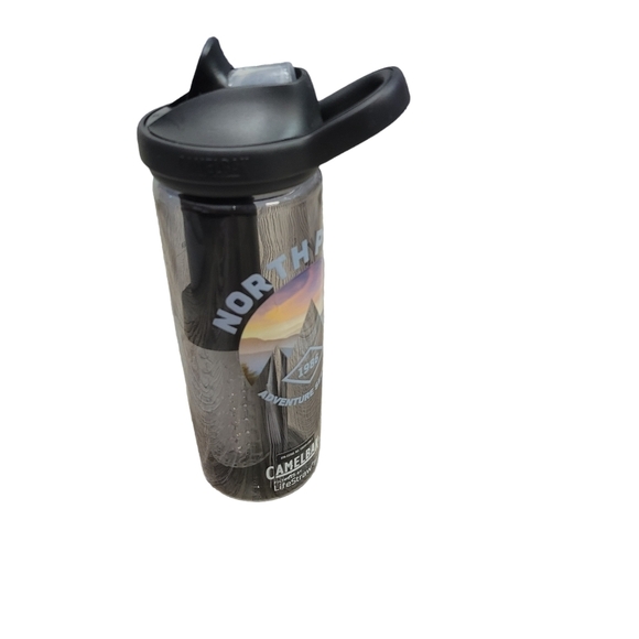 Camelbak with Life Straw and Tritan filter NEW 20 oz gray - Picture 5 of 9